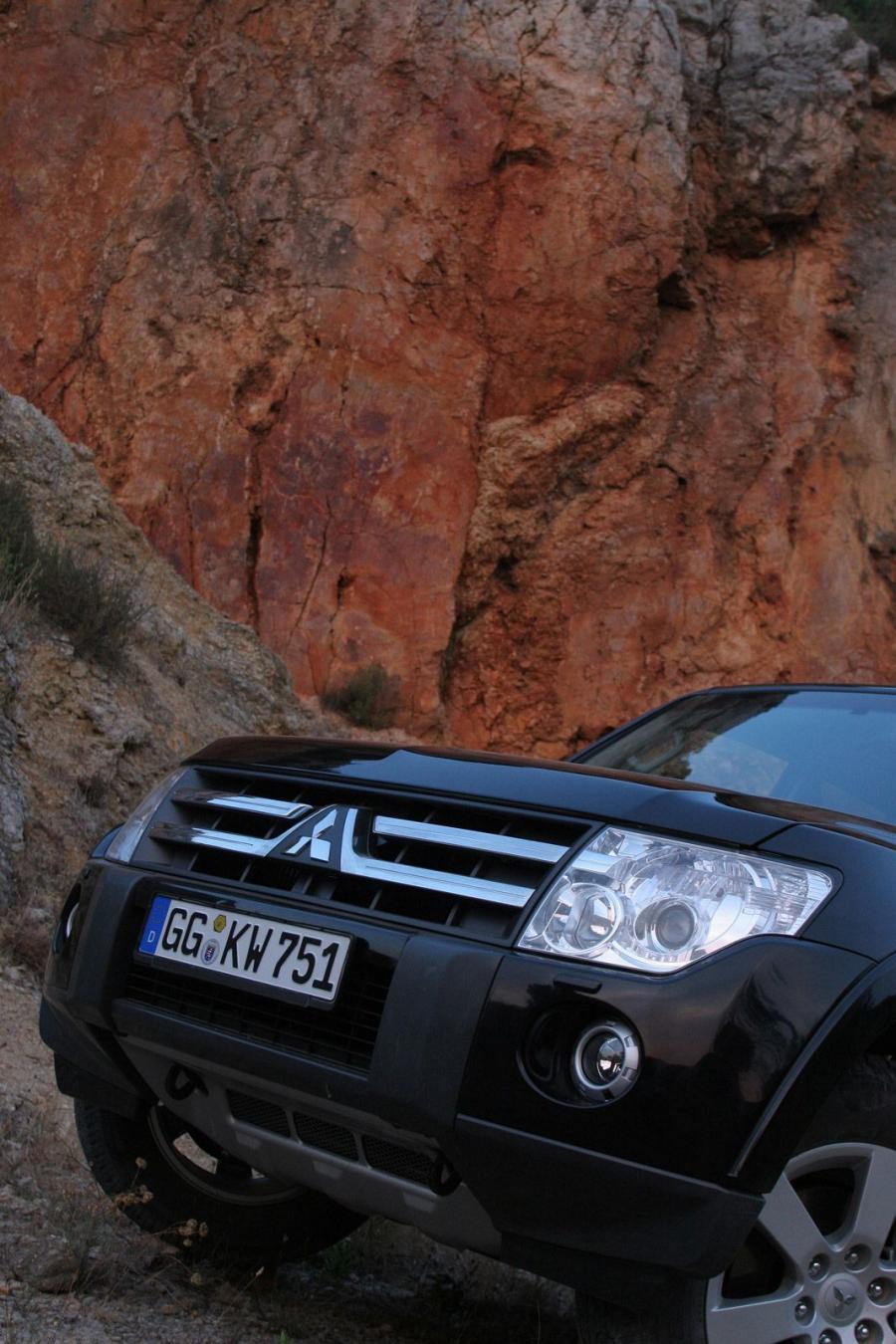  Mitsubishi Pajero 2007 года  (фото 17 из 22)